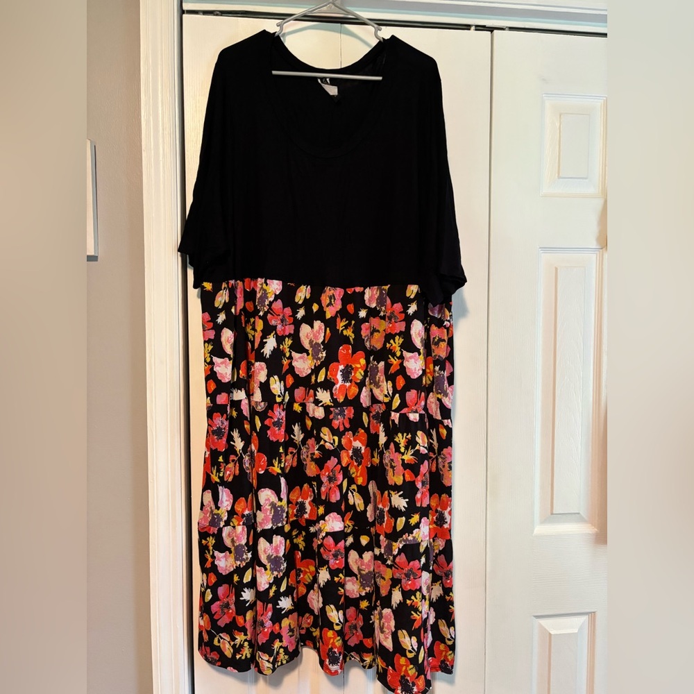 Elegant Black Floral Maxi Dress